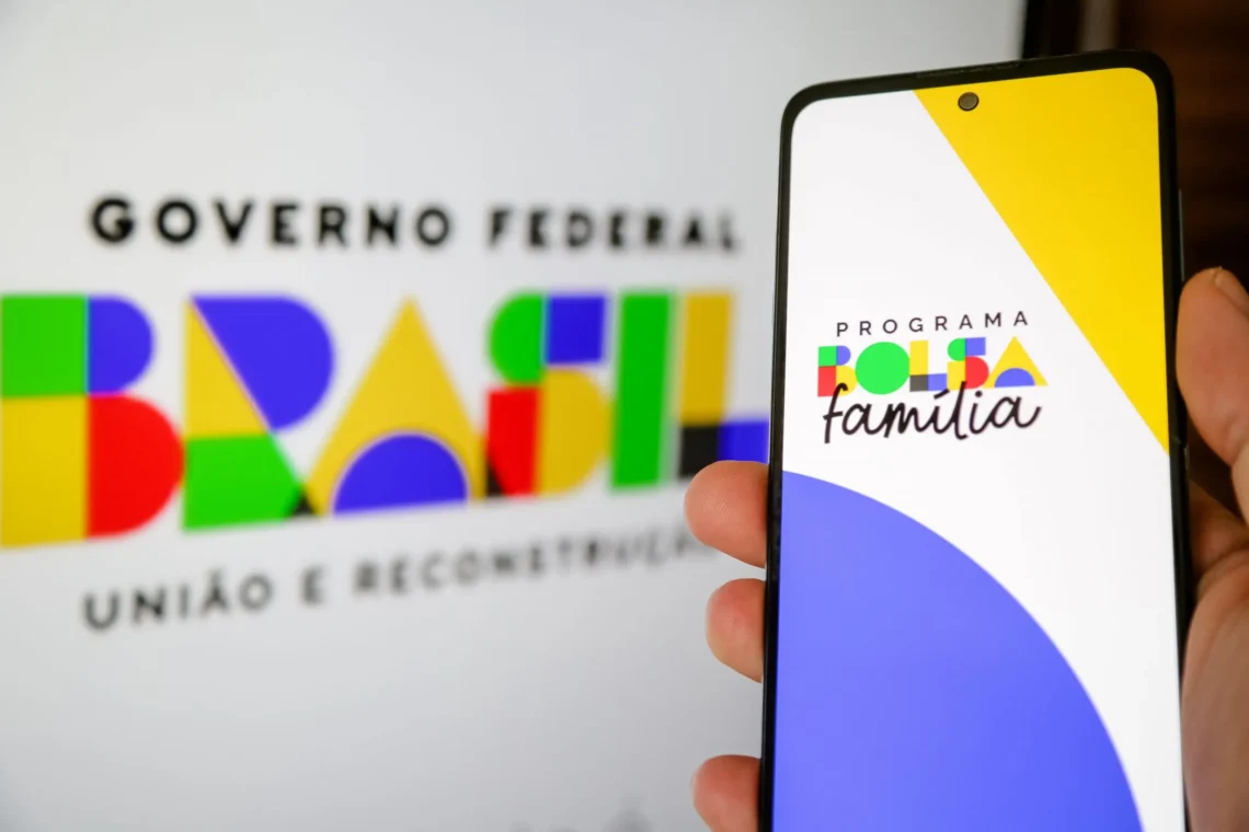 Telefone do Cras: Como ligar para o Cadastro Único e pedir o Bolsa Família?