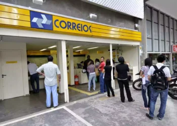 Que horas abre os Correios