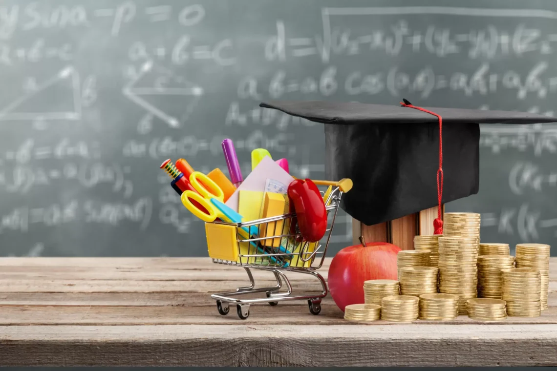 Surpresa! Tem dinheiro extra para os estudantes em AGOSTO