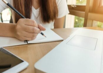 Anvisa libera cursos gratuitos online com diversos tipos de formações; veja