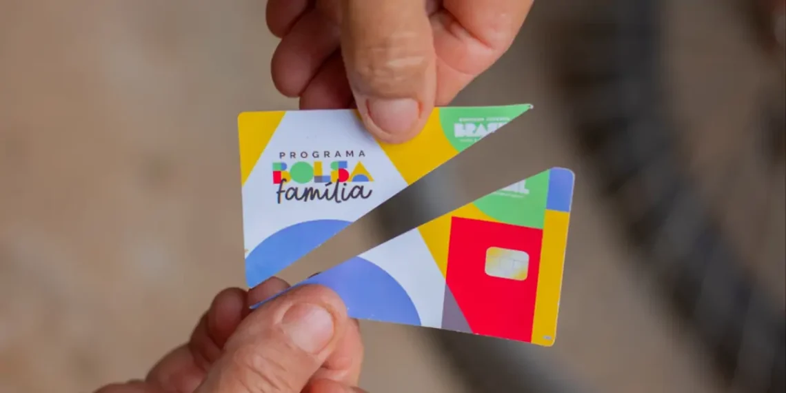 Péssima notícia no Bolsa Família: a menos de 24 horas, governo trava benefício