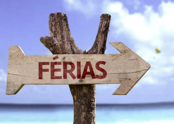 CLT muda regras de férias e trabalhadores terão apenas 12 dias de folga