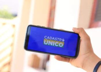 CadÚnico tem telefone? Saiba todas as formas de entrar em contato