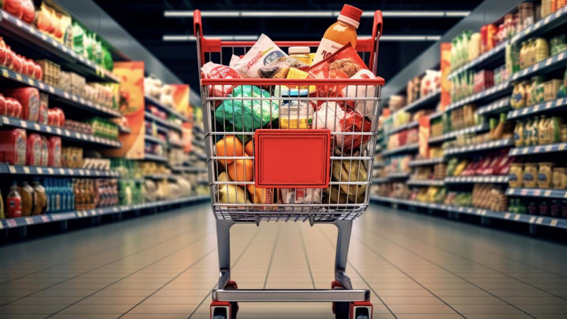 Cartão do CadÚnico com vale-supermercado para suas compras; pegue o seu