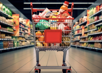 Cartão do CadÚnico com vale-supermercado para suas compras; pegue o seu