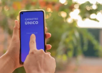 Nubank e Inter perdem clientes: CadÚnico oferece crédito exclusivo para brasileiros