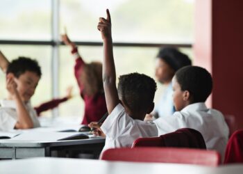 Matrícula de filhos em escola particular pode cortar o Bolsa Família?