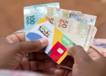 Bolsa Família vai pagar mais de R$ 1.000 em agosto: veja se recebe
