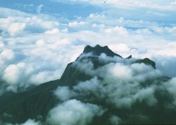 Pico da Neblina: montanha brasileira tem quase 3 mil metros de altitude