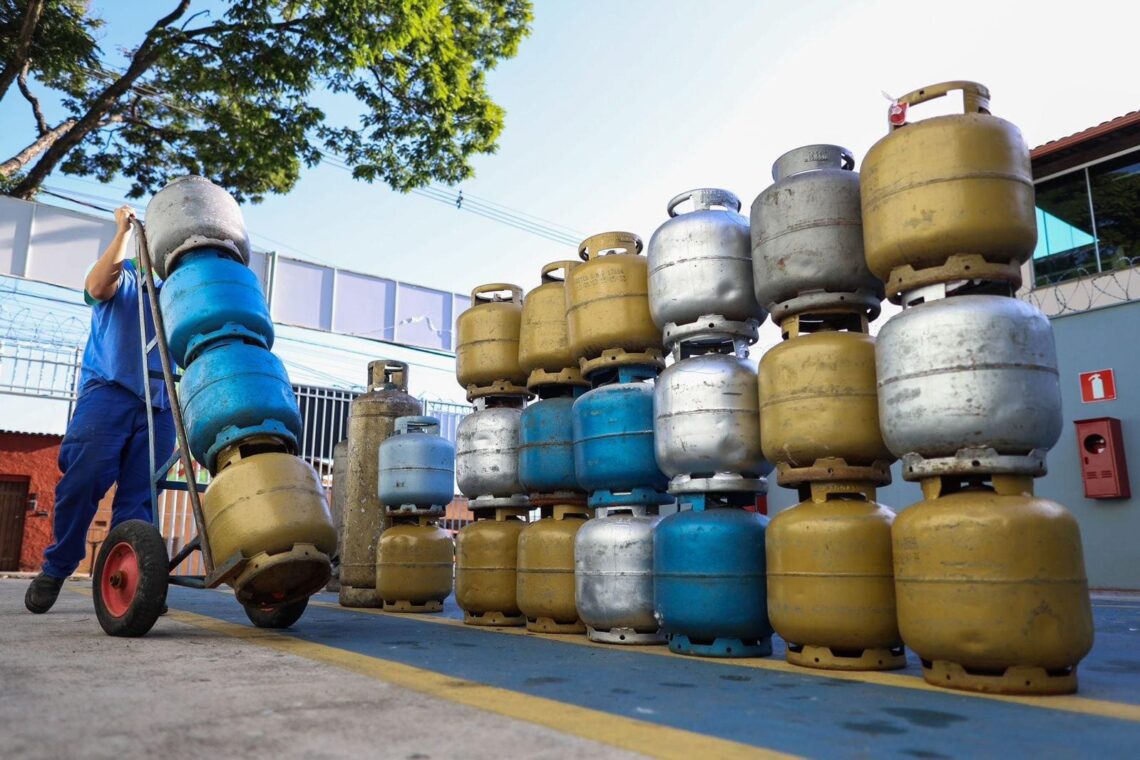 Super Auxílio Gás: veja a nova lista dos bonificados pelo governo