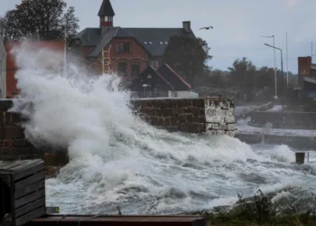 Tempestade devasta a Europa e causa 15 mortes