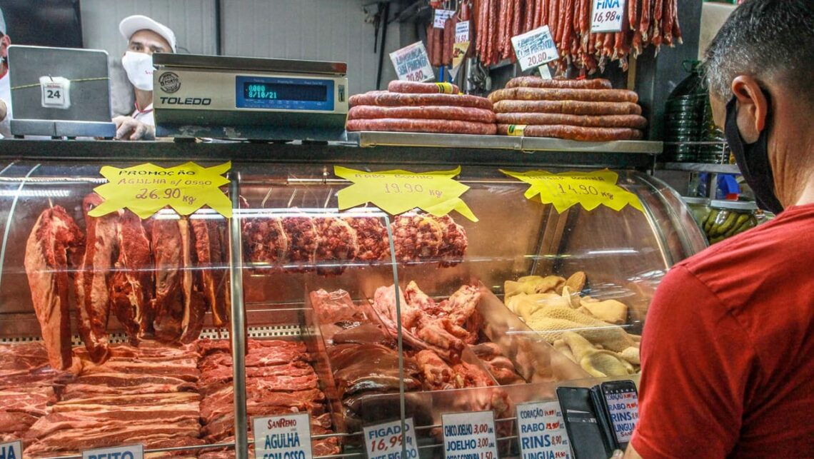 Entenda o motivo do Carrefour Brasil parar de receber o fornecimento de carne