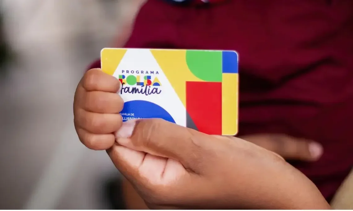 Governo confirma retorno de benefício suspenso no Bolsa Família há 2 meses