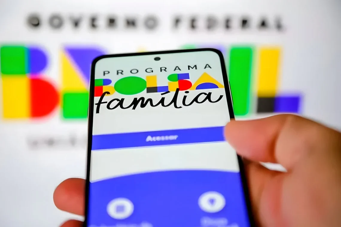 Tabela de R$ 600 para inscritos do Bolsa Família em novembro