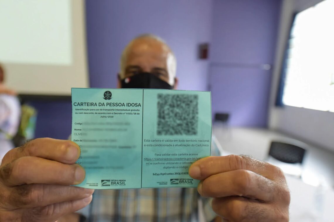 Carteira do Idoso: como saber se você tem direito