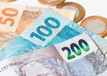 Salário mínimo em 2025 deve superar o valor de R$ 1.800