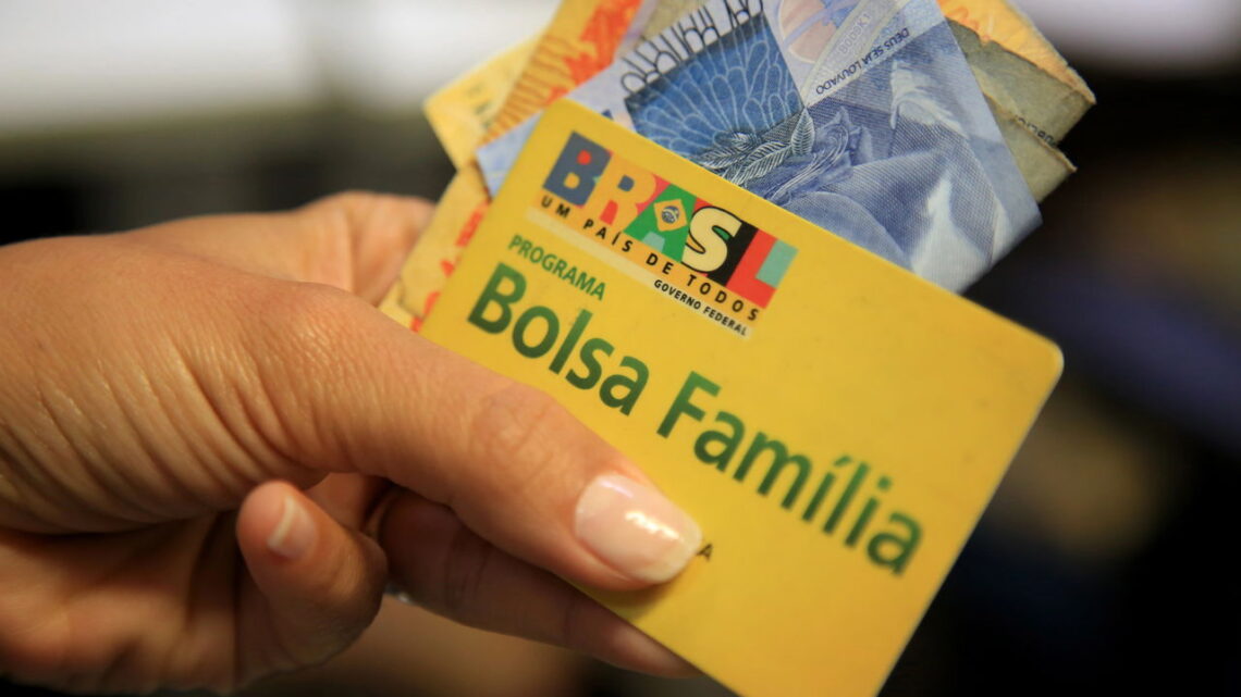 Cortes do Bolsa Família podem acontecer ainda em novembro