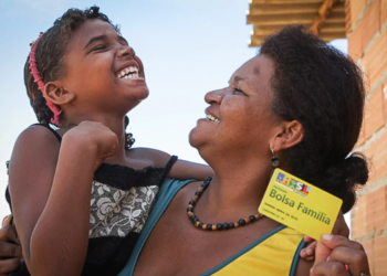 Ministro confirma auxílio financeiro para mães do Bolsa Família em 2025