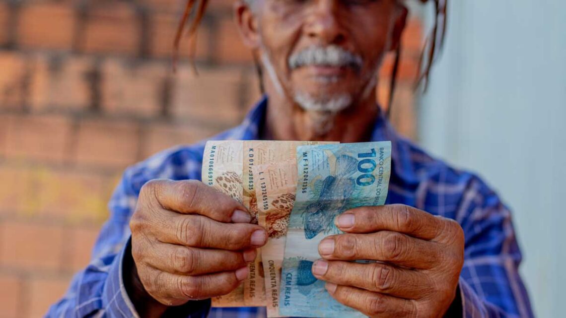 Atualizado 23/11: Datas corretas do 13° salário dos aposentados ainda em 2024