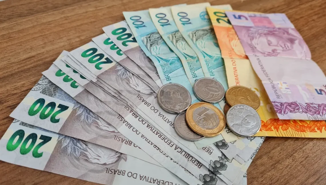 Veja quem poderá sacar o valor de R$ 704 pelo Caixa Tem a partir de dezembro