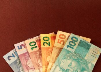 Confirmado! 650 mil pessoas estão na lista para ganhar o abono de natal em dezembro