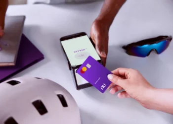 Faltam menos de 30 dias para clienes Nubank pararem de usar serviço do banco