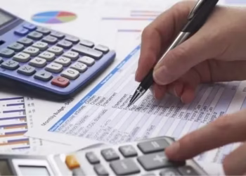 Nova lei isenta idosos de dívidas financeiras; saiba quem pode aderir