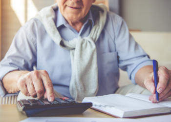 Aposentadoria por idade ou por tempo de contribuição: qual escolher?