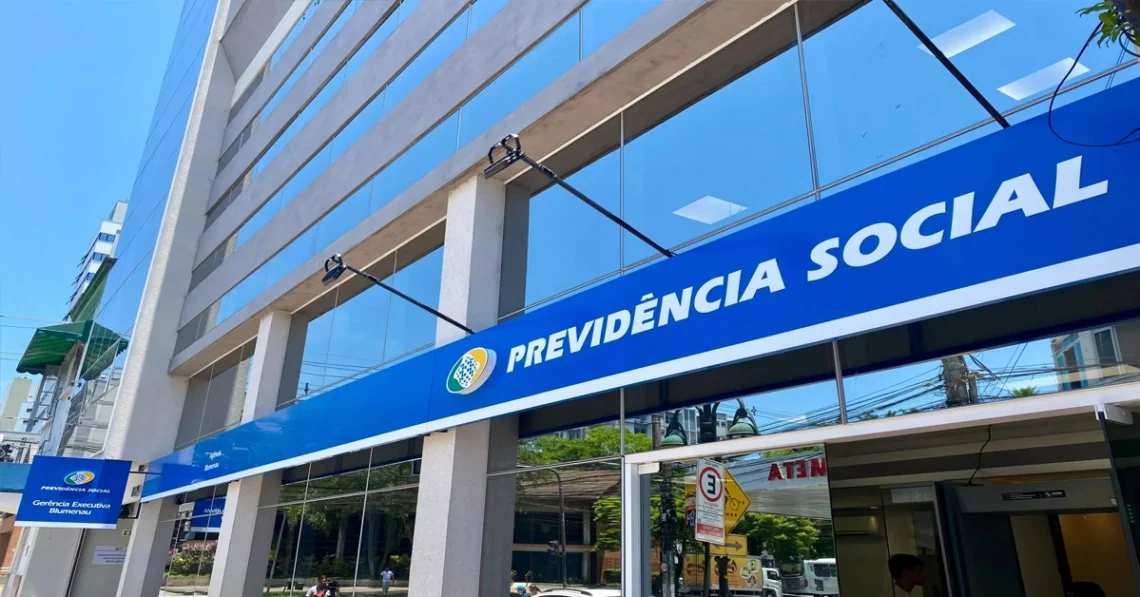 Idosos do INSS podem receber o 13º antecipado: confira quem tem direito