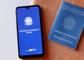 Renda extra será liberada para quem trabalhou com carteira assinada em 2023