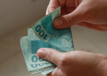 Extra caindo na conta dos inscritos do Bolsa Família; Confira se você está na lista