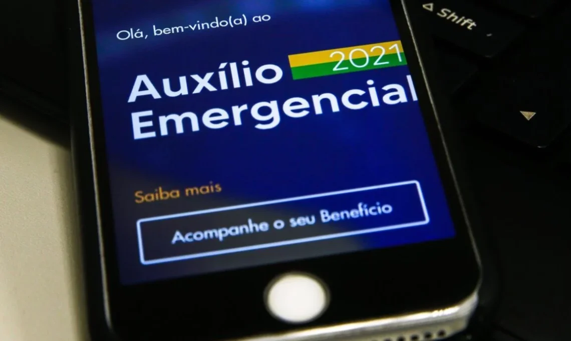 Quentinha sobre o Auxílio Emergencial em 2025 – você precisa ver isso!