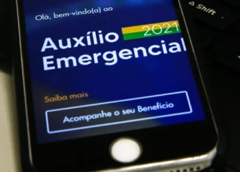 Quentinha sobre o Auxílio Emergencial em 2025 – você precisa ver isso!