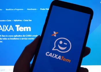 Caixa Tem oferece R$ 800 para brasileiros fazerem compras