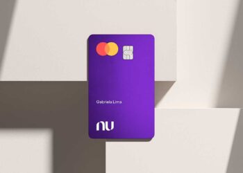 Nubank divulga comunicado oficial sobre anuidade de seus cartões