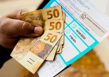 A conta de energia está muito cara? Siga esses passos para abaixar o valor no próximo mês!