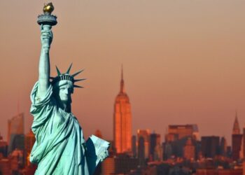 Latam está com SUPER DESCONTO em passagens aéreas para os EUA