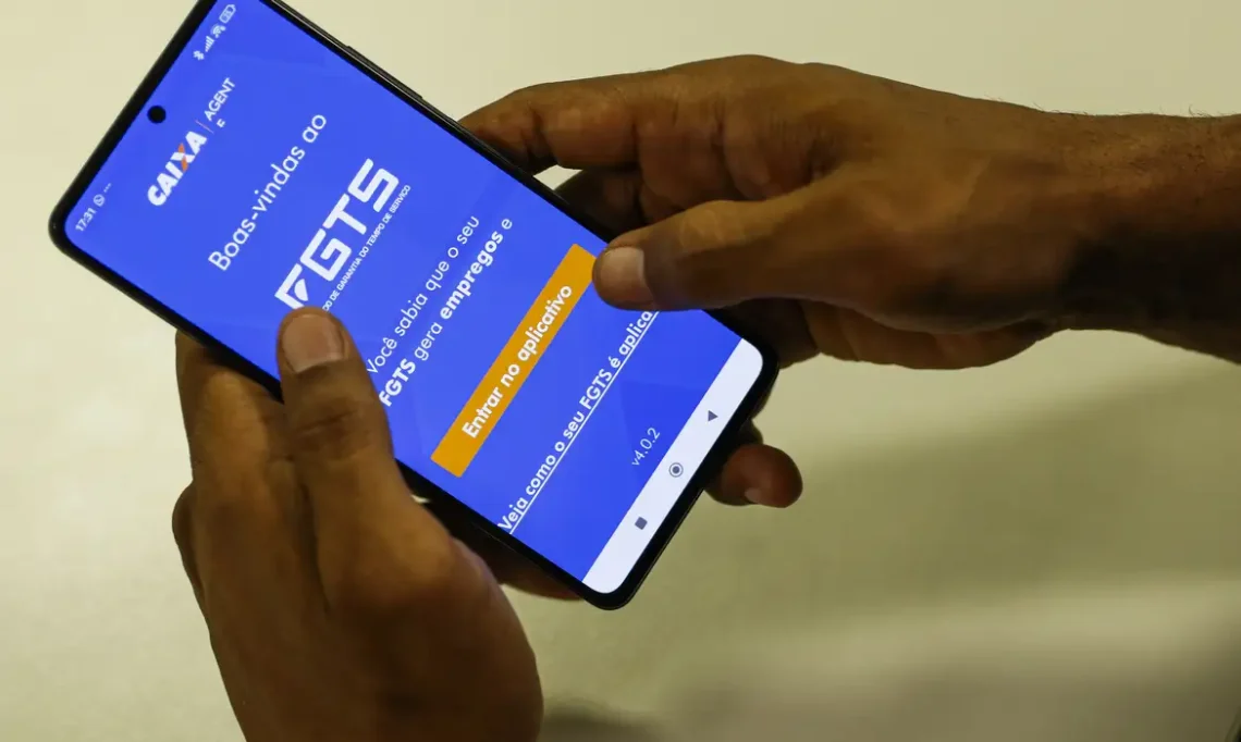 Demitido? Saiba como sacar o saldo bloqueado do FGTS