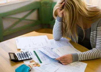 Faça isso para se livrar de todas as dívidas em 2025