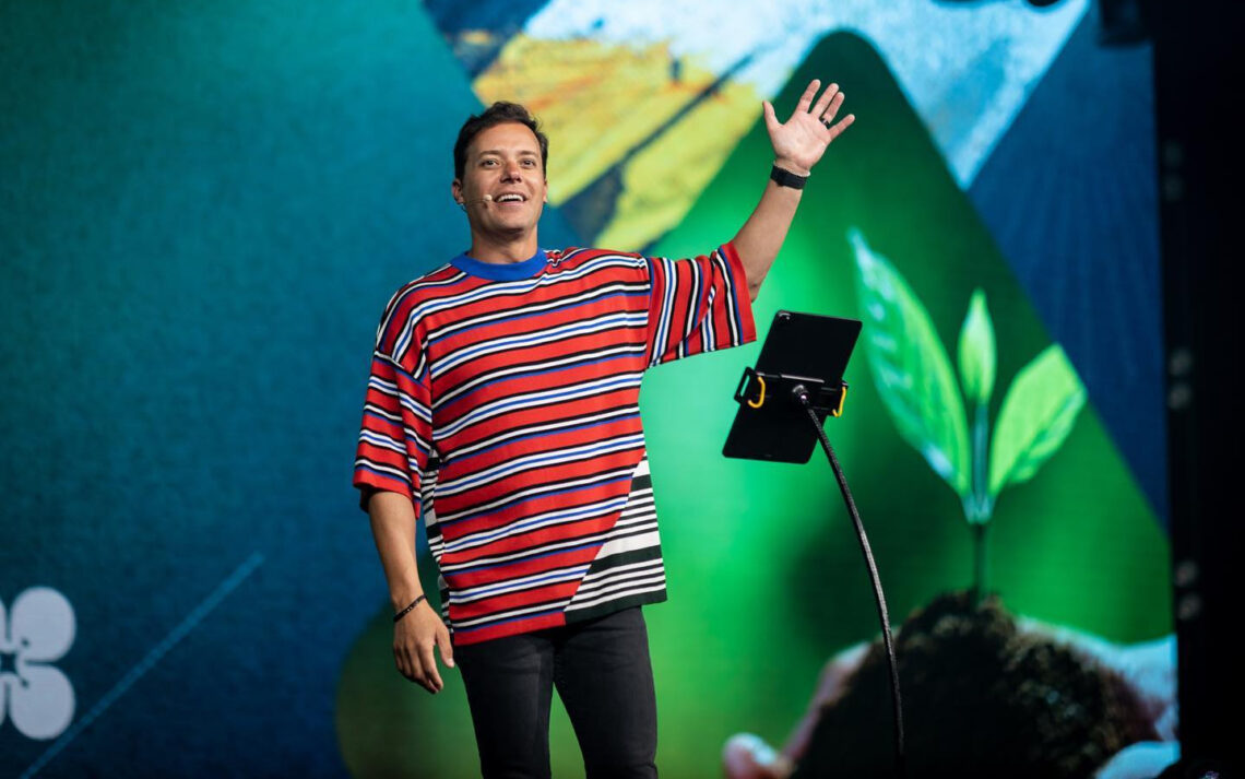 Por essa ninguém esperava: Pastor funda banco evangélico no Brasil