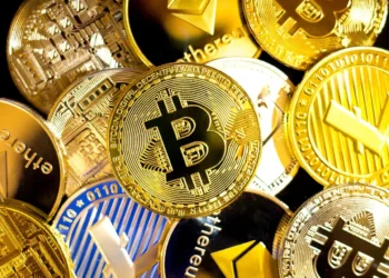 Bitcoin enfrenta crise e vê valor cair absurdamente em abril